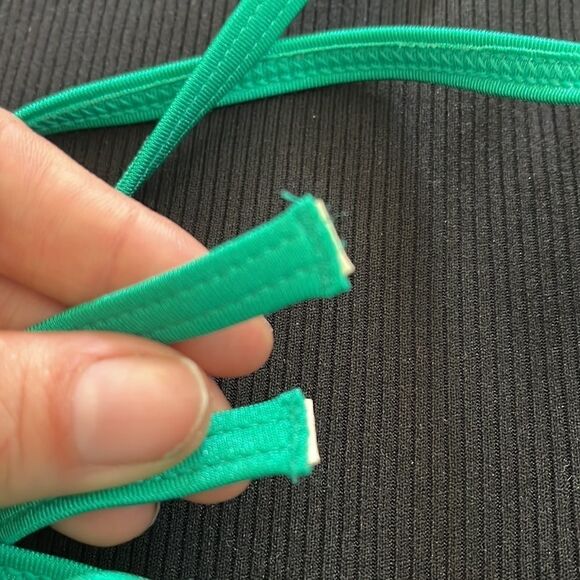 Victoria’s Secret Emerald Green bikini top 32B - Picture 5 of 8